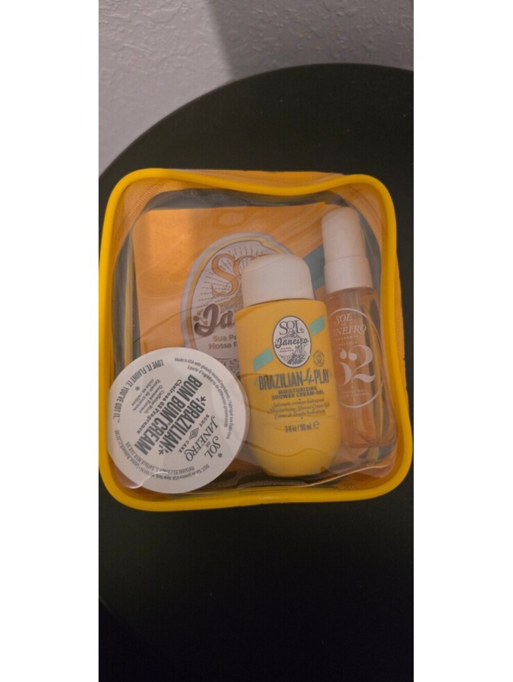 Sol de Janeiro Bum Bum Summer Jet Set Gift Set with Brazilian 4-PU